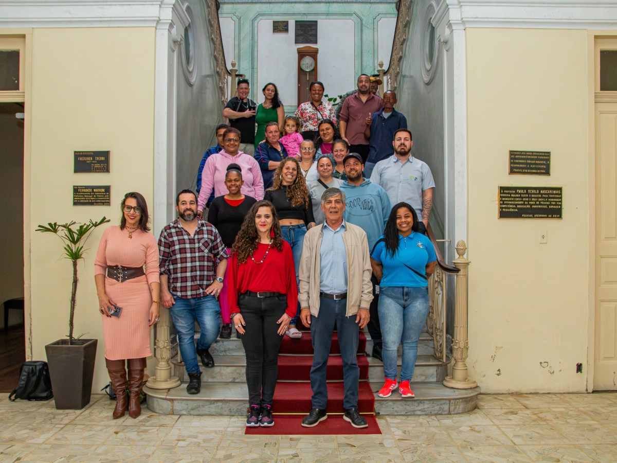 Moradores do Passo dos Negros são acolhidos em reunião com prefeito Marroni para tratar do não pagamento do Auxílio&nbsp;Reconstrução